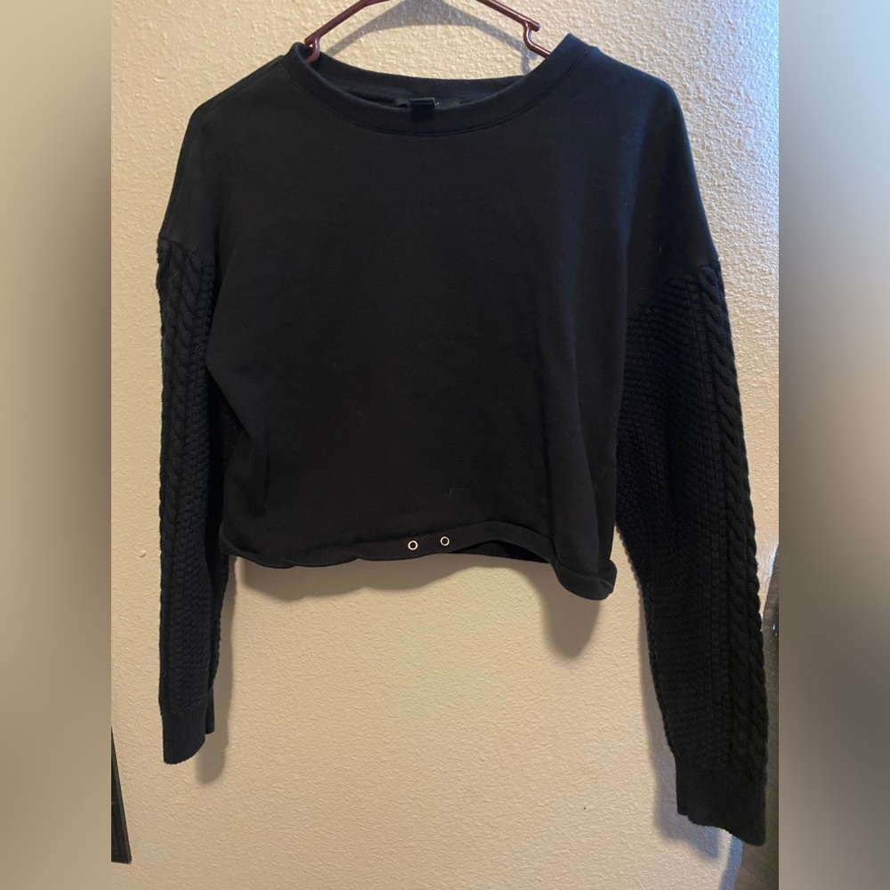 Crop top sweater
